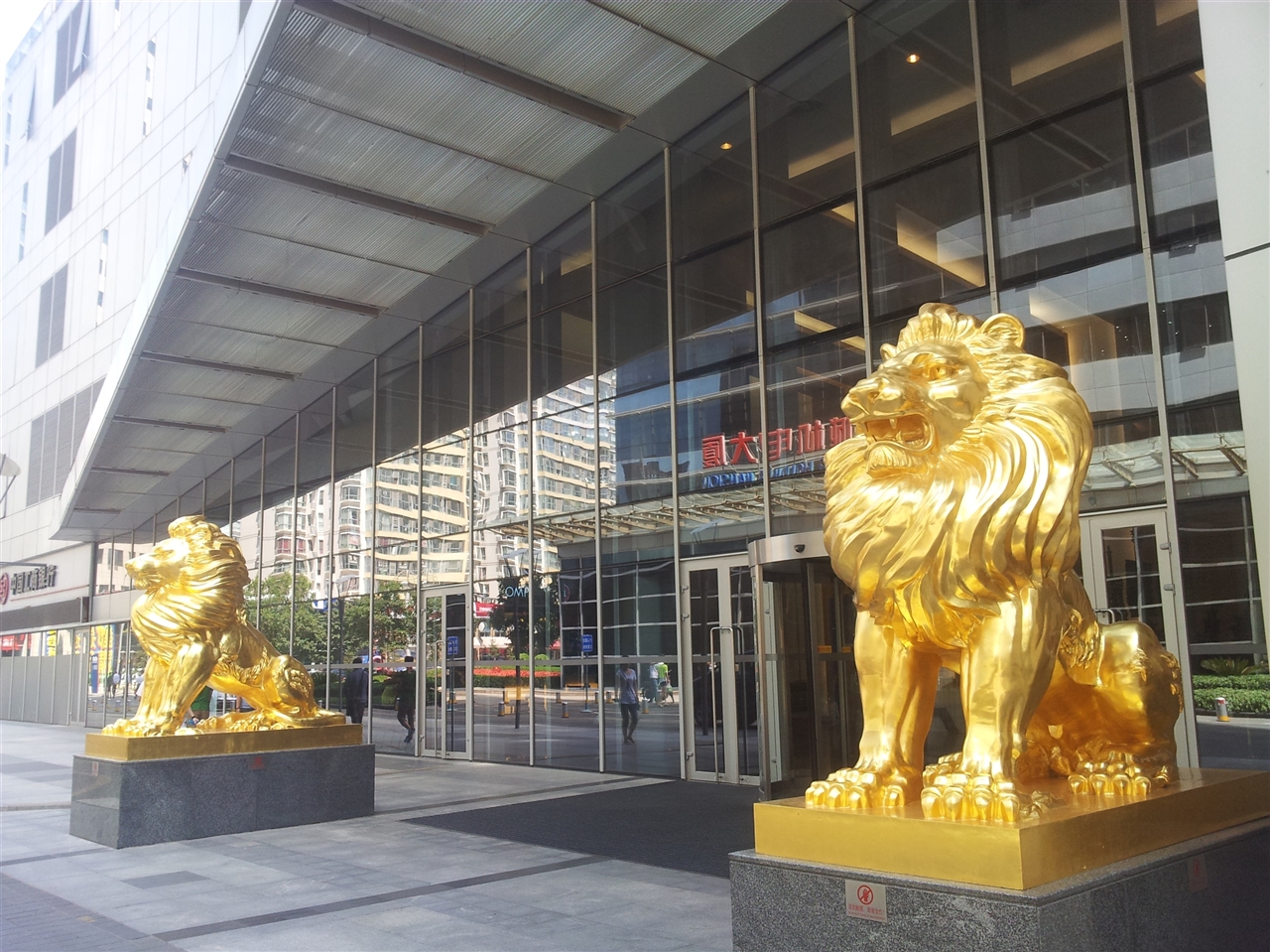 适用公司铜狮子雕塑 3.2米铜狮子哪里定做 铜狮子雕塑