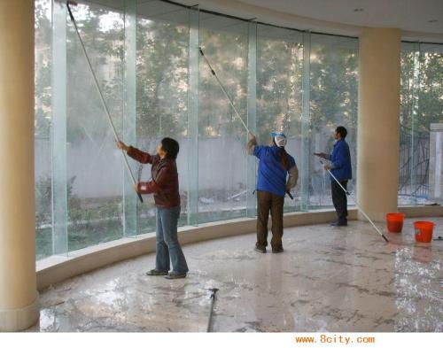 上海擦玻璃公司***家庭、别墅、办公室玻璃清洗的公司