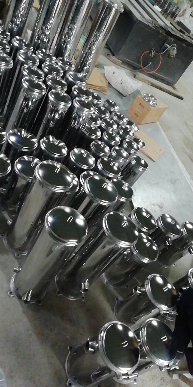 硅磷晶罐采用食品级304不锈钢材质，设计***实用安装使用方便