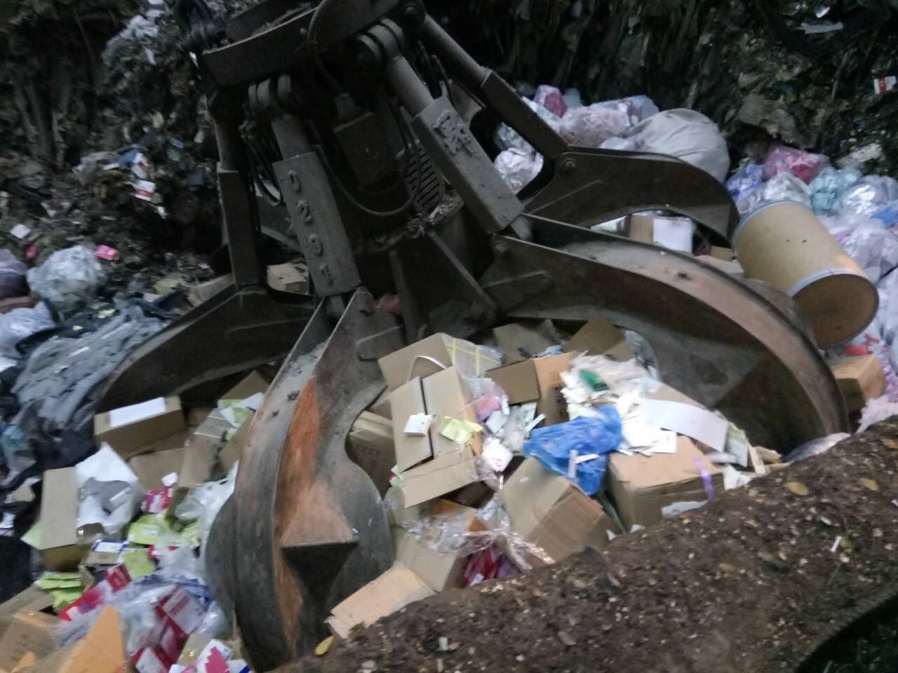 上海报废的边角料垃圾处理，上海瑕疵废弃物边角料销毁