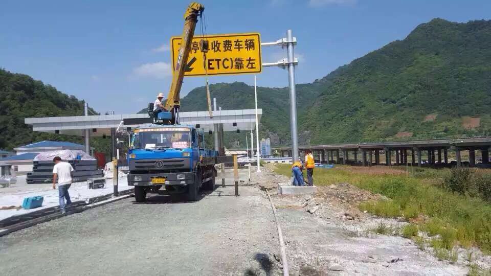 西安道路景区驾校指示反光牌生产加工