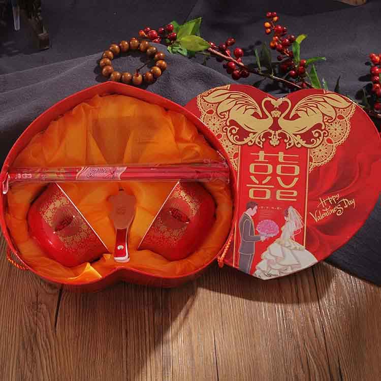 中式陶瓷对碗婚礼用品喜碗 心形礼盒装送人陪嫁礼品 红色碗餐具