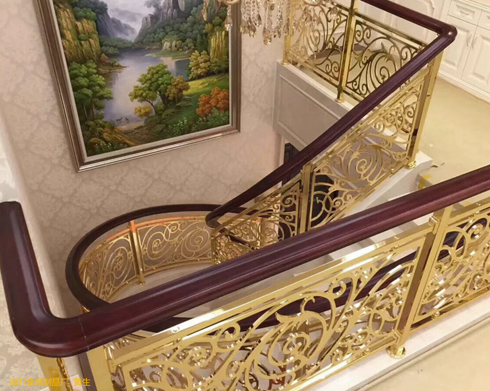 梅河口上门安装铜艺黄金色楼梯护栏  雕刻扶手业主安心