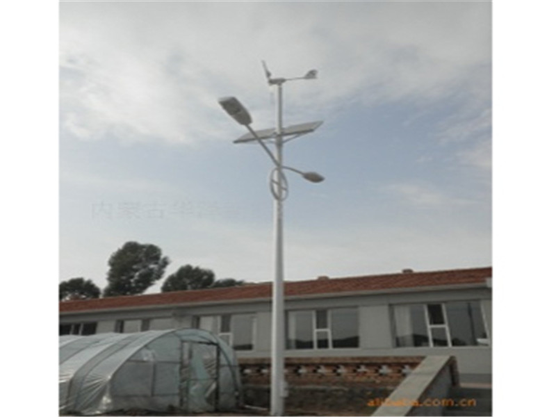 玛沁县太阳能路灯***厂家-太阳能路灯安装价格