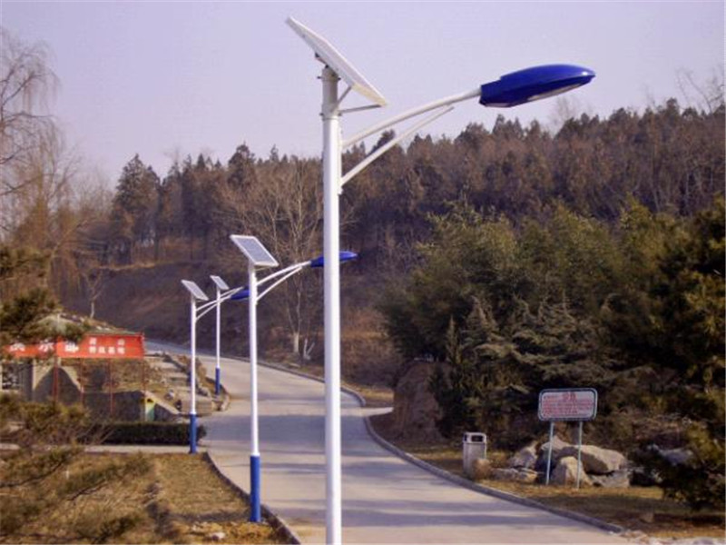 阿尔山全套太阳能路灯安装阿尔山-6米太阳能路灯