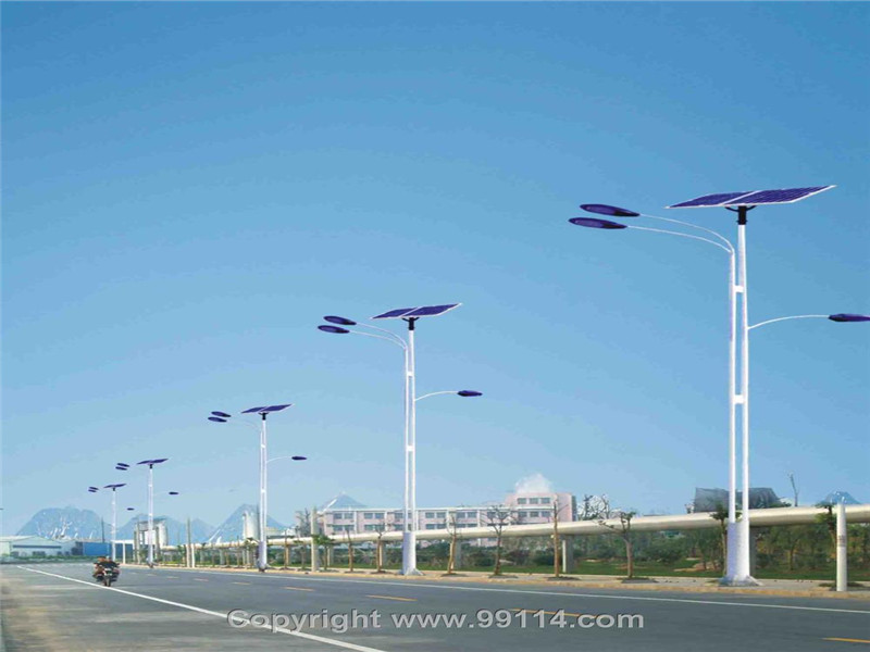汉中太阳能路灯***厂家-太阳能路灯安装价格