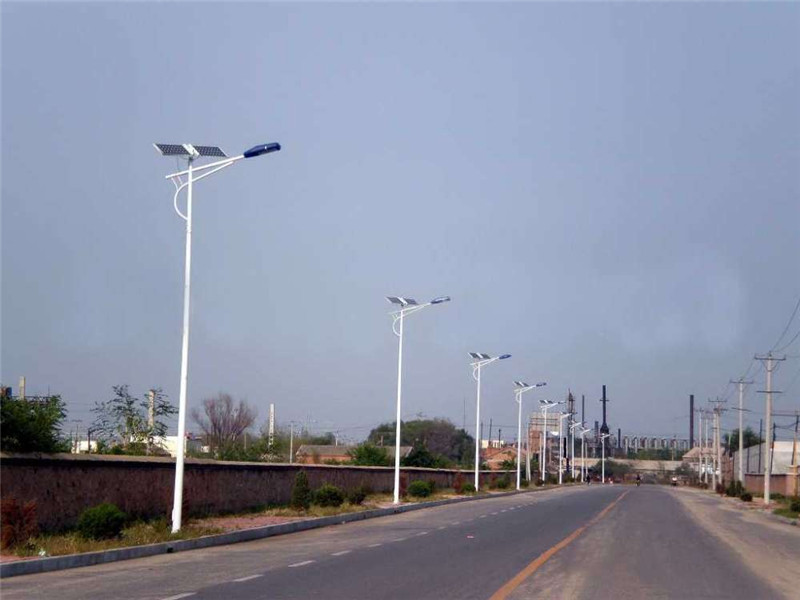 博白县太阳能路灯***厂家-太阳能路灯安装价格