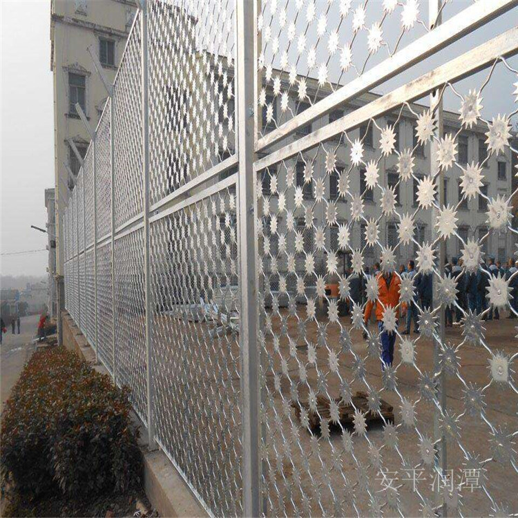 收容所隔离网-钢网墙刀刺网-监狱隔离网规格齐全