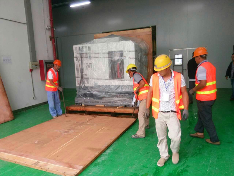 徐州市设备木箱包装公司，仪器设备真空包装，木托盘定做，打包装