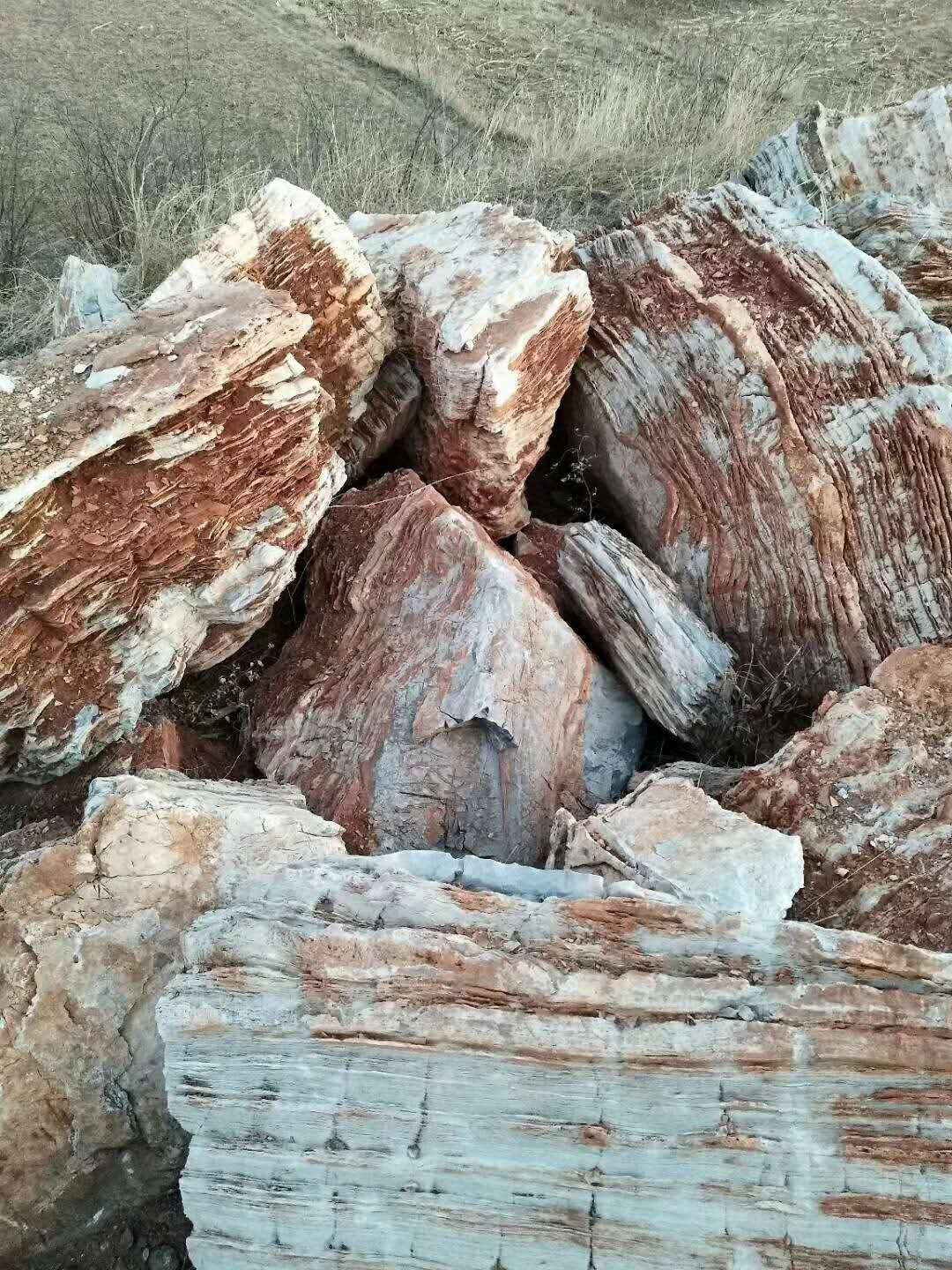 青岛李沧千层石|驳岸石供应|假山石质地坚硬