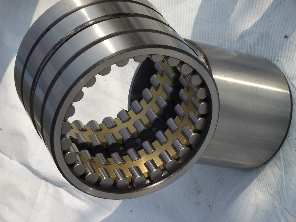 Four row cylindrical roller bearings 四列圆柱.jpg